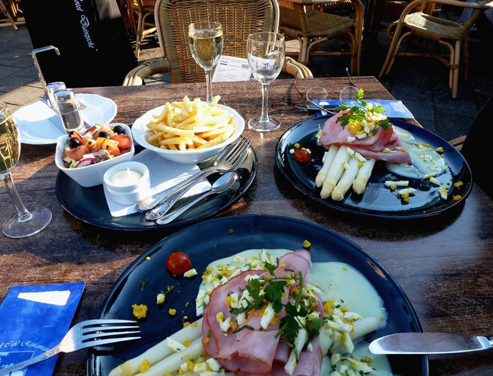 Hotel Cafe Restaurant Duinzicht สกีร์มอนนิโคก ภายนอก รูปภาพ